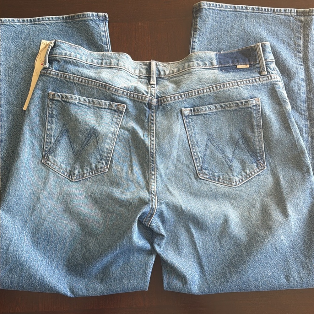 MOTHER The Lil' Dodger Sneak Wide Leg Jeans  NWT 
Strike a Pose Petit size 34 - Picture 10 of 16